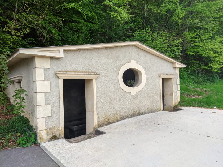 Lavoir couvert de Russange