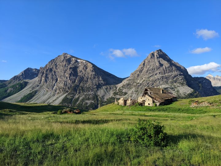 Ruine de la bergerie de Peyre Moutte