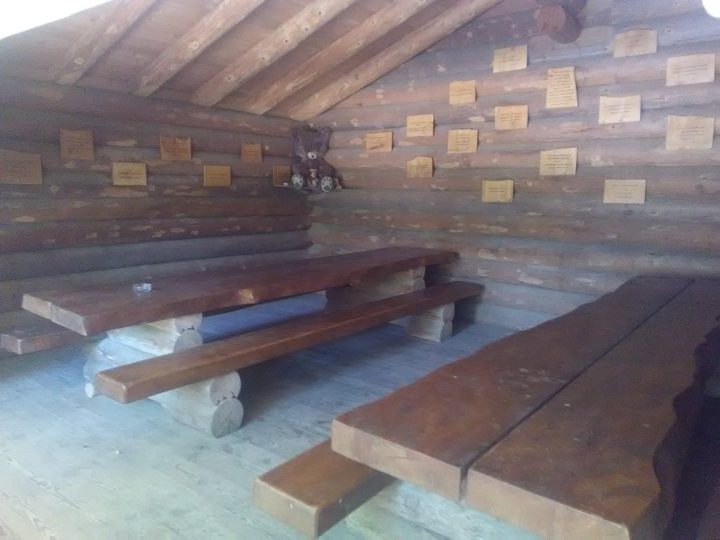 Cabane de la clairière des Geais