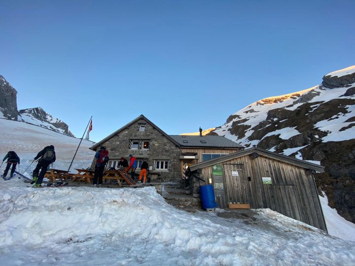 Wildhornhütte