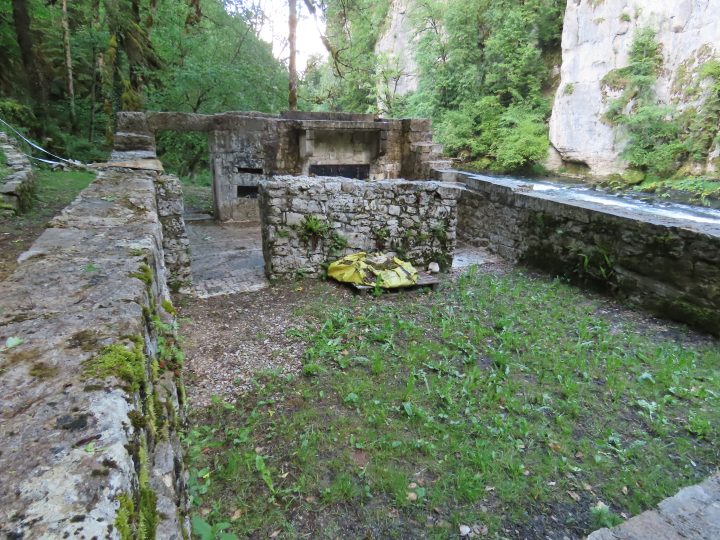 Abri de la Charbonnière du Bas