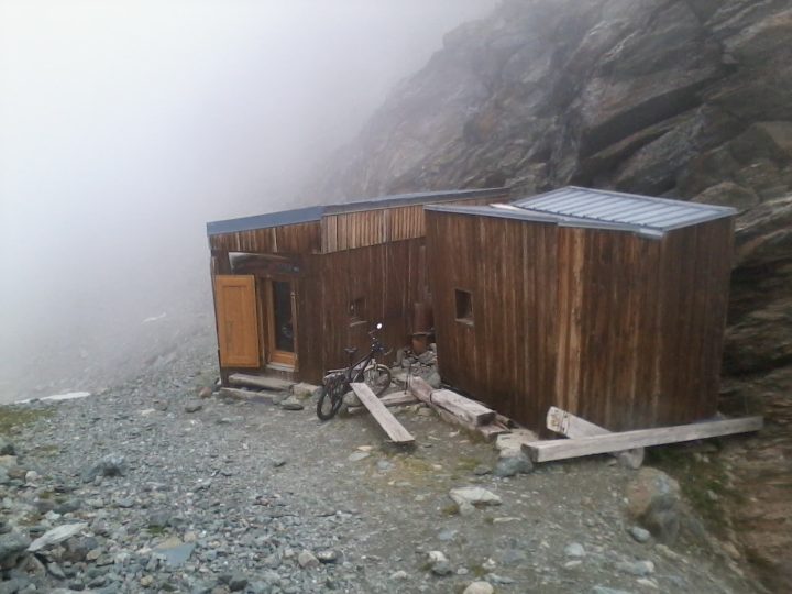 Abri du Grand Col