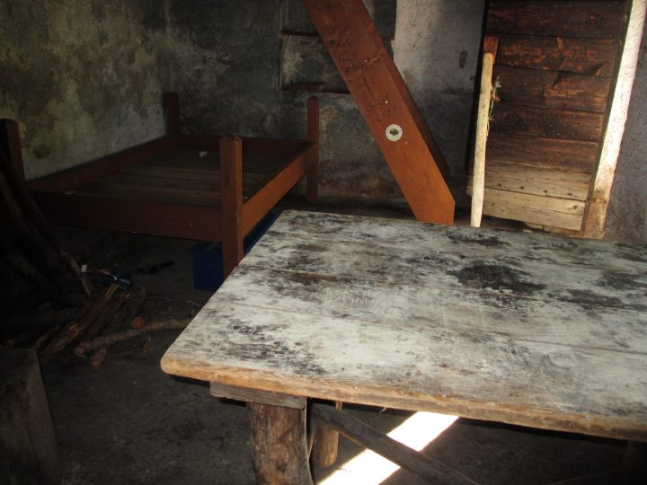 Cabane de Peyron Roux