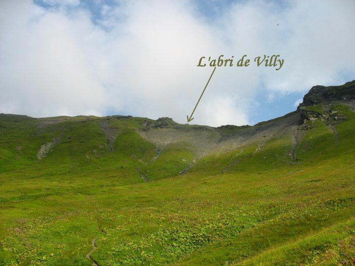 Abri de Villy (ou du Col des Chaux)