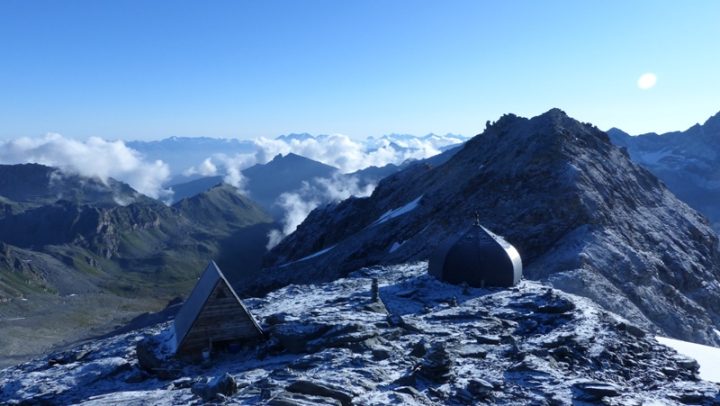 Refuge-igloo des Pantalons Blancs