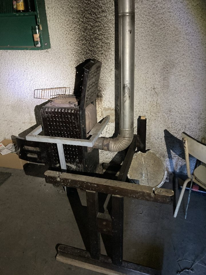 Abri forestier de Champeney