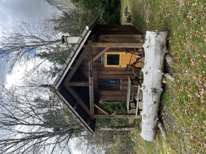 Cabane de Pied Frais (ou de la Fessie)