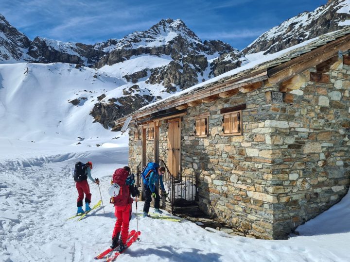Refuge-bivouac du Lac de Luseney (Luca Reboulaz)