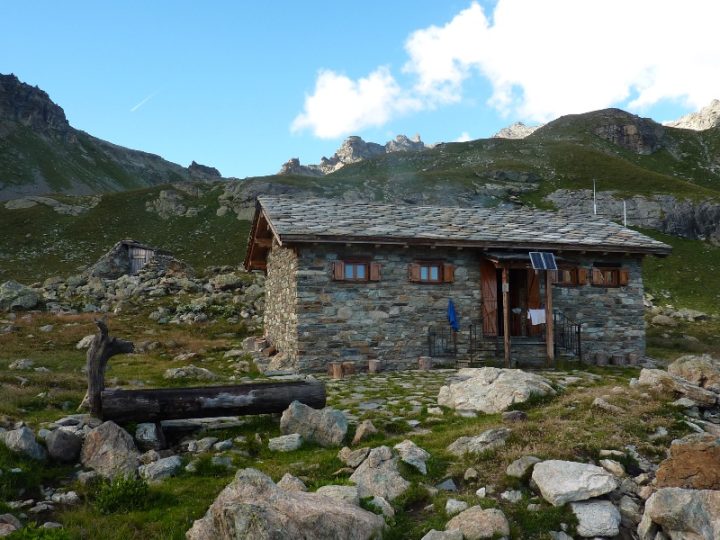 Refuge-bivouac du Lac de Luseney (Luca Reboulaz)