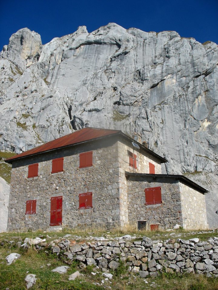 Refuge de la Tournette (ou Blonay Dufour)