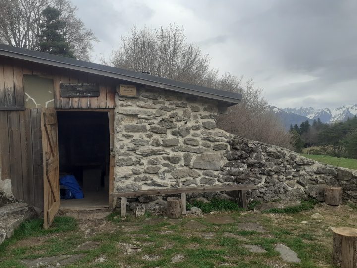 Abri des Treize Bises