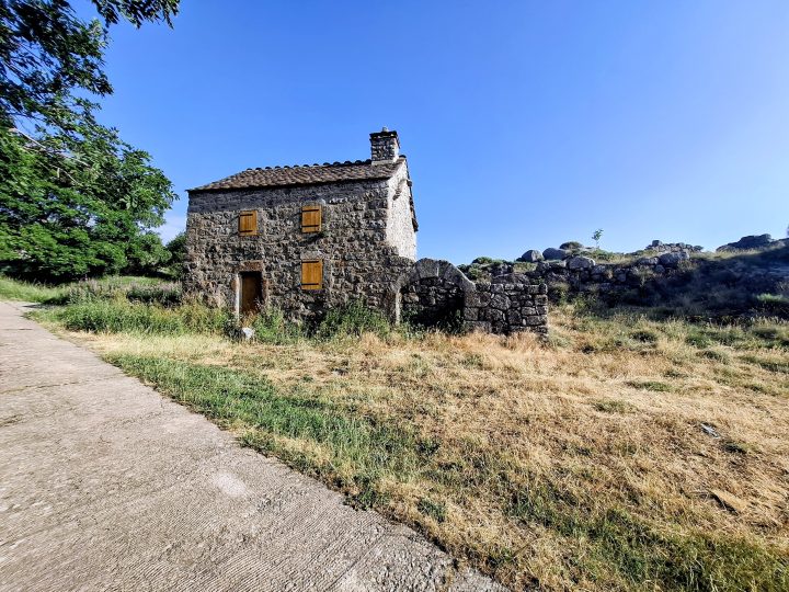 Abri de Gourdouse (Mt Lozère)