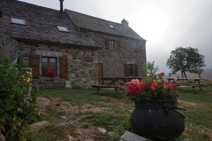 Refuge-Buron des Rajas (Aubrac)
