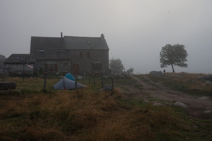 Refuge-Buron des Rajas (Aubrac)