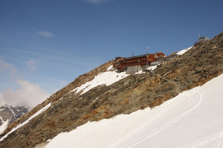 Refuge Giovanni Gnifetti