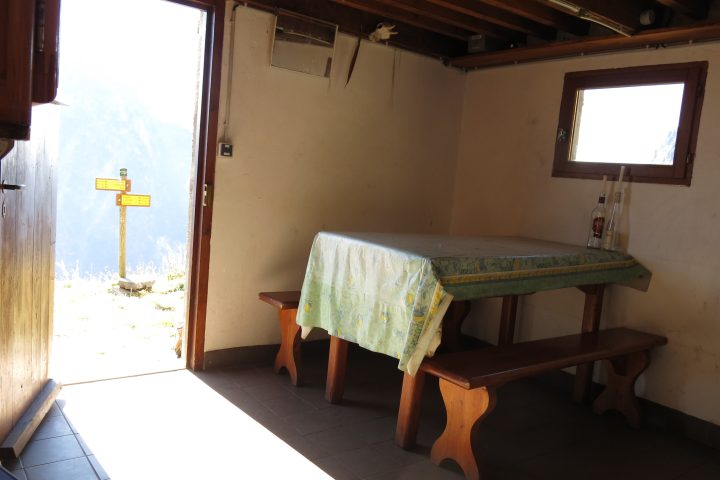 Cabane des Chalanches
