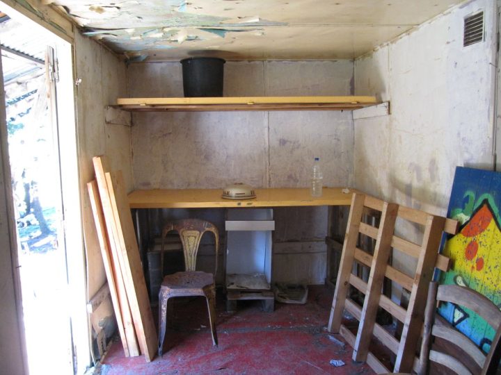 Ancienne cabane de Jiboui