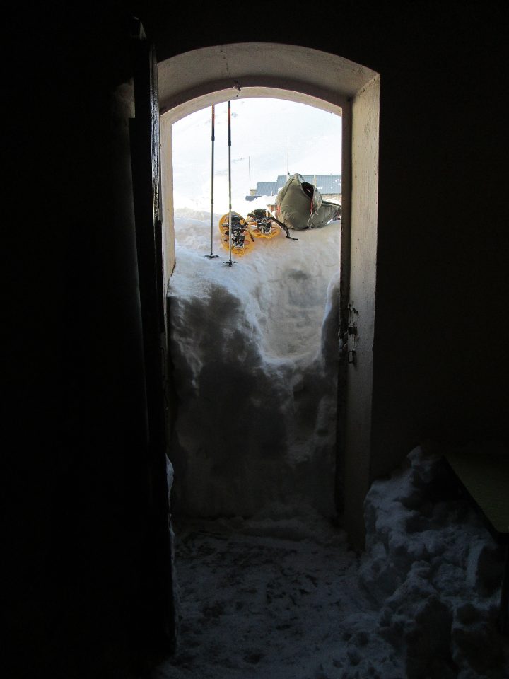 Refuge du camp des Rochilles