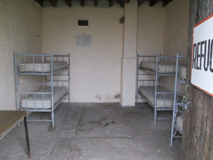 Refuge du camp des Rochilles