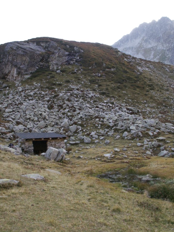 Abri près du Lac de Branlay