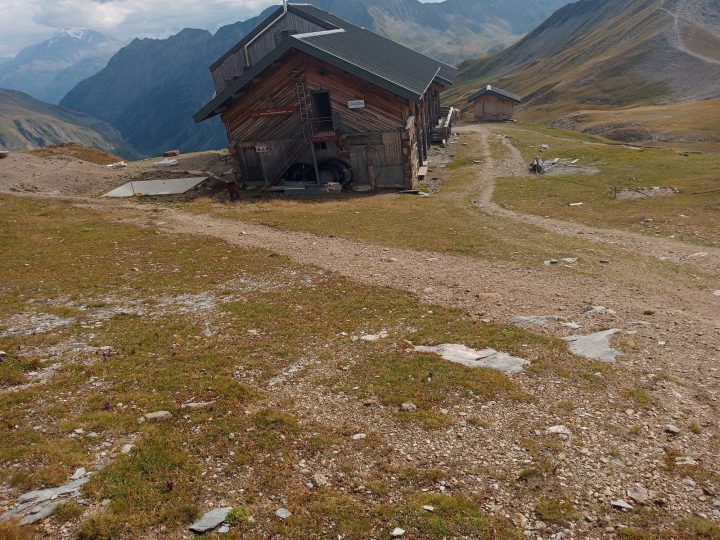 Refuge de la Croix du Bonhomme