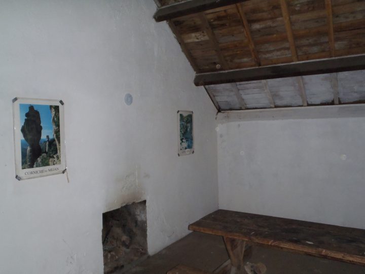 Cabane du Mont Lozère