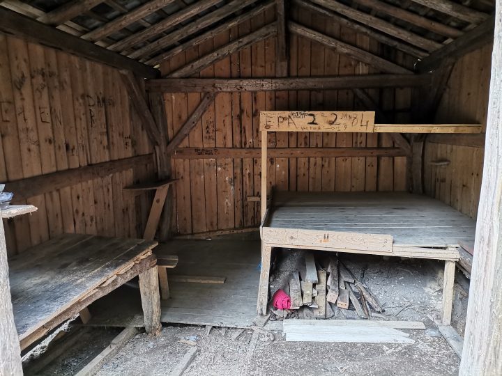 Cabane au dessus de Planfay