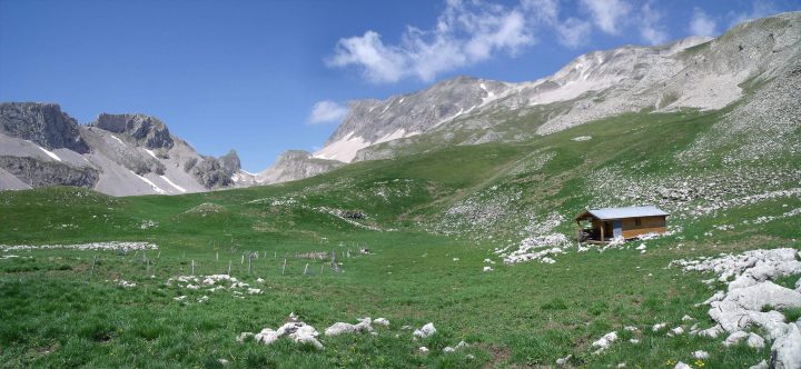 Cabane pastorale du vallon des Aiguilles