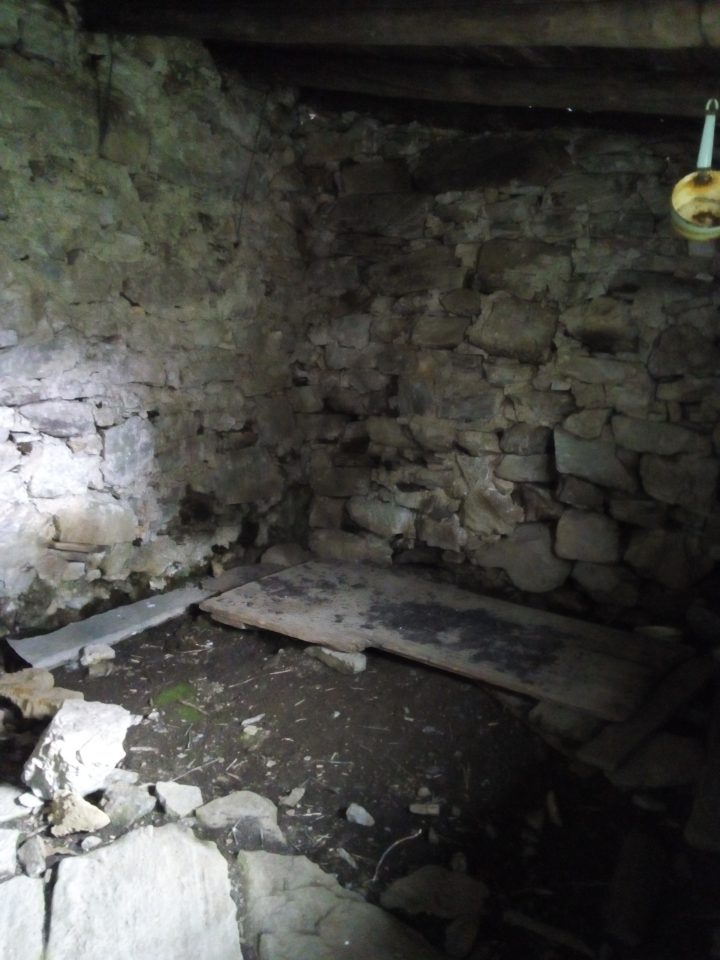 Cabane du Plan des eaux d'Etache