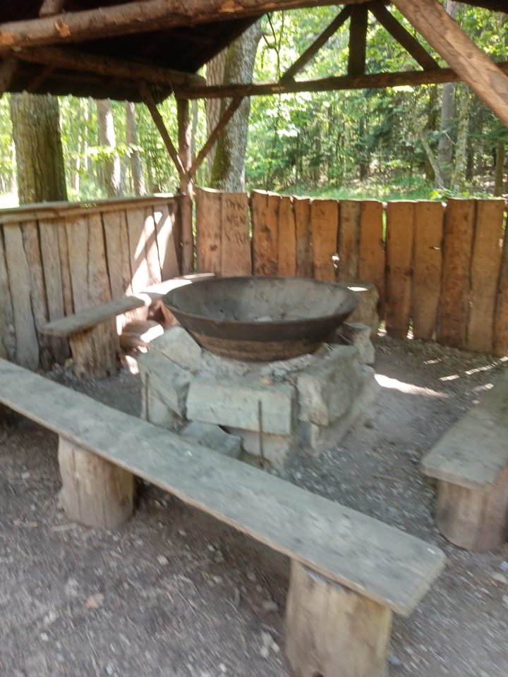 Abri de la cabane de La Lach