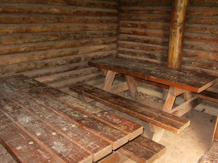 Abri du banc du forestier