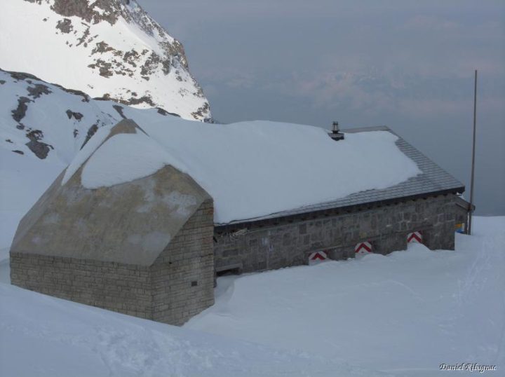Cabane de Plan Névé