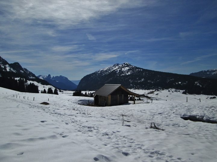 Abri du chalet du Pas du Loup