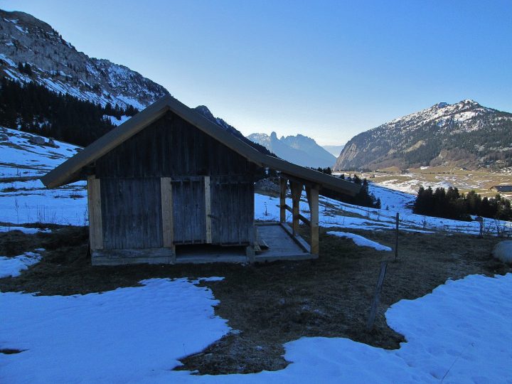 Abri du chalet du Pas du Loup