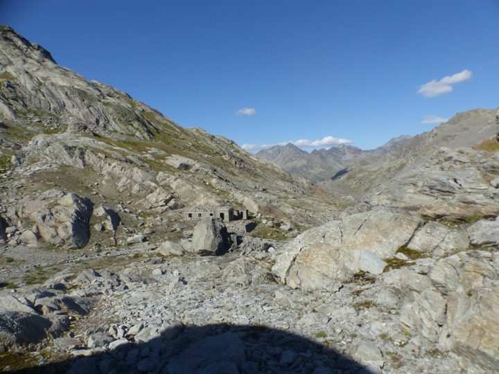 Abri du col de la Louïe Blanche