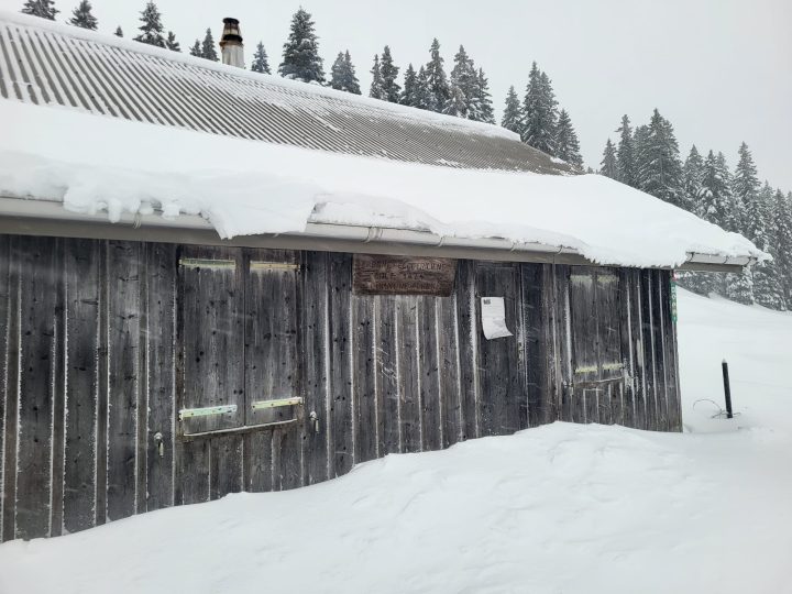 Cabane des électriciens (ou Creux Devant)
