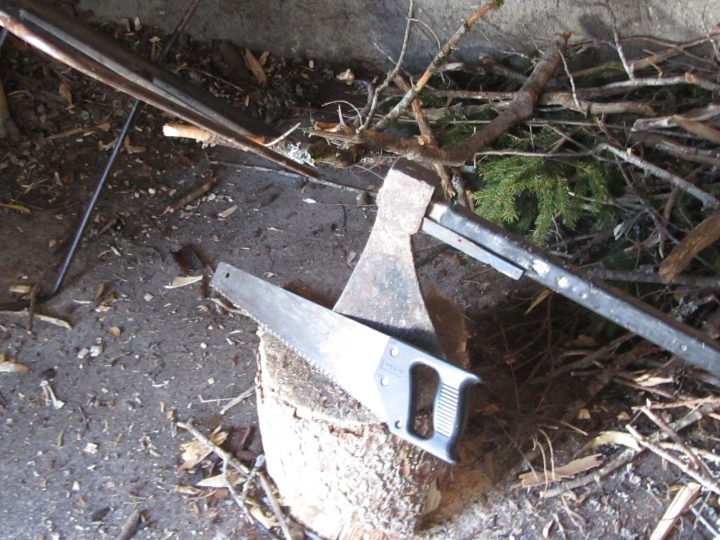 Cabane des électriciens (ou Creux Devant)