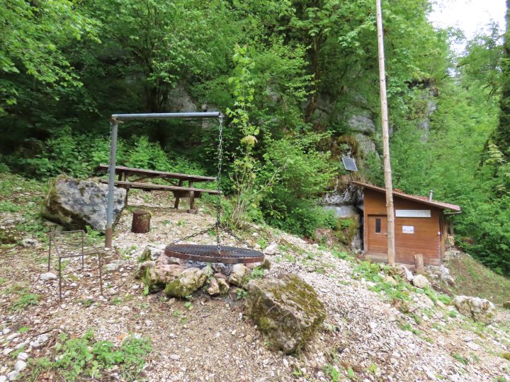 Cabane la Truite de Grand'Combe-des-Bois