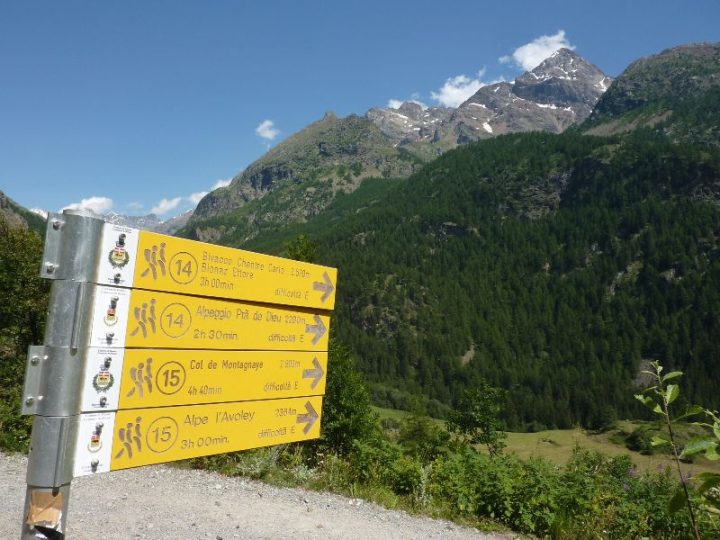 Refuge-bivouac Chentre Carlo / Bionaz Ettore
