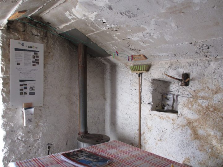 Abri du Pla del Bouc