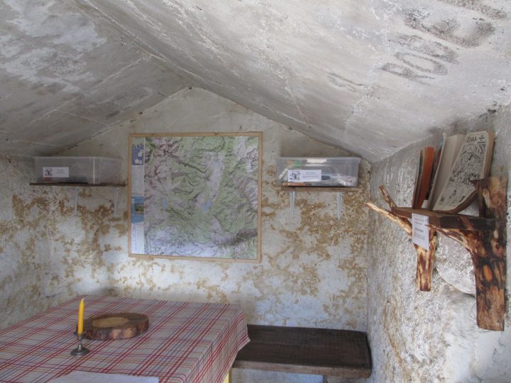 Abri du Pla del Bouc