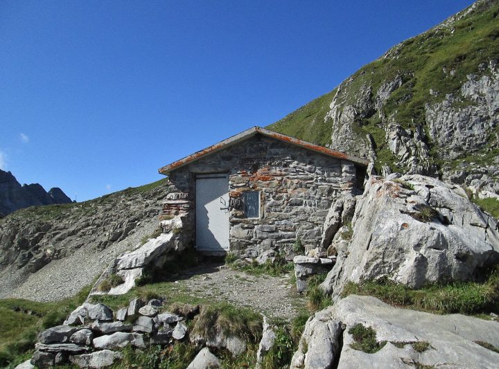 Cabane du col de Bostan (Bossetan)