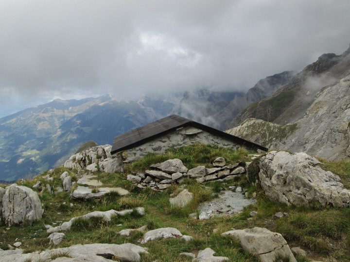 Cabane du col de Bostan (Bossetan)