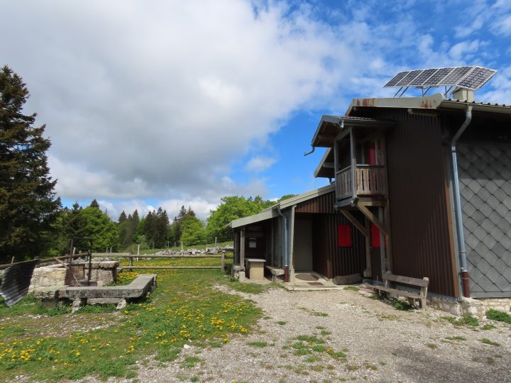 Cabane de la Gym ou du Mont d'Or - Bellevue