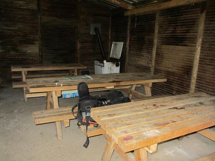 Cabane de la Hâle et le Mont