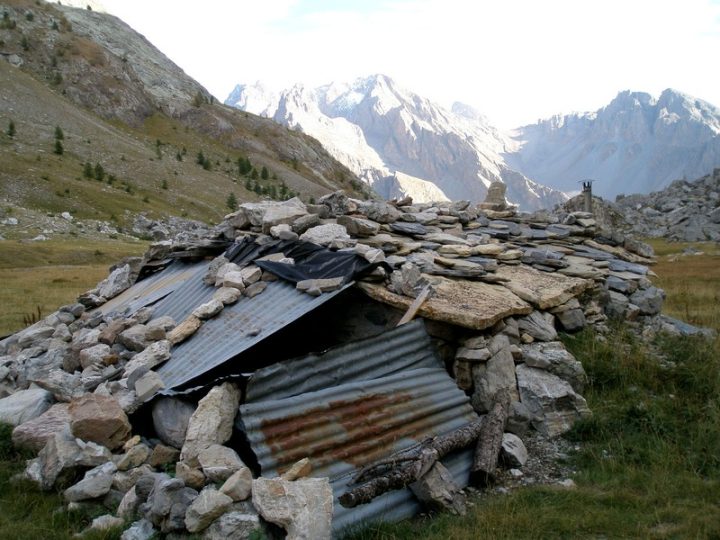 Cabane des Houerts