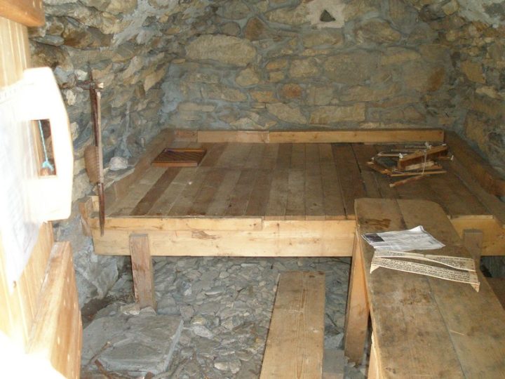 Cabane des Houerts