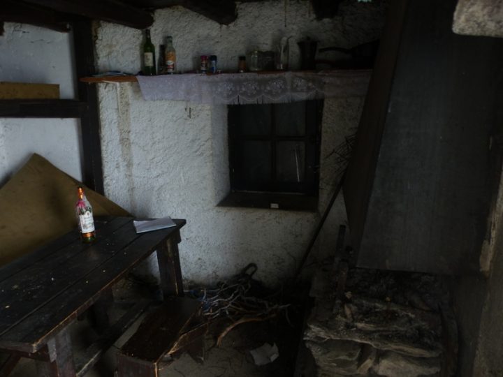 Cabane de Besset ou du Bout de la Forêt