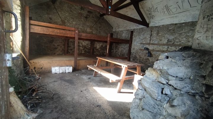 Cabane des Clots (ou de Roybon)
