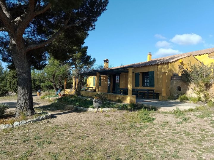 Auberge de jeunesse La Fontasse
